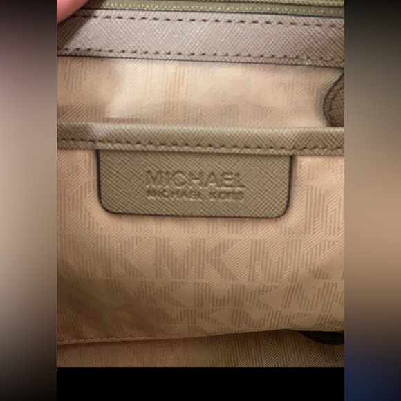 Michael Kors Large Jet Set tote - Picture 6 of 9